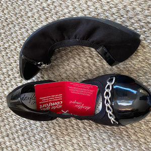 NWT dexflex flats